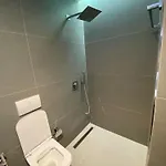 Velmar Hotel Golem (Tirana)